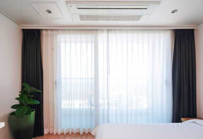 غرفة ديلوكس, Swansea