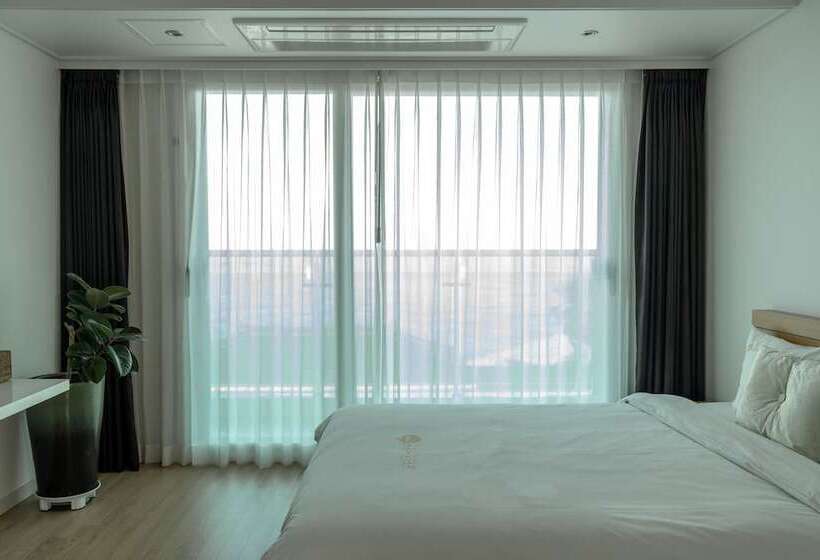 غرفة ديلوكس, Swansea