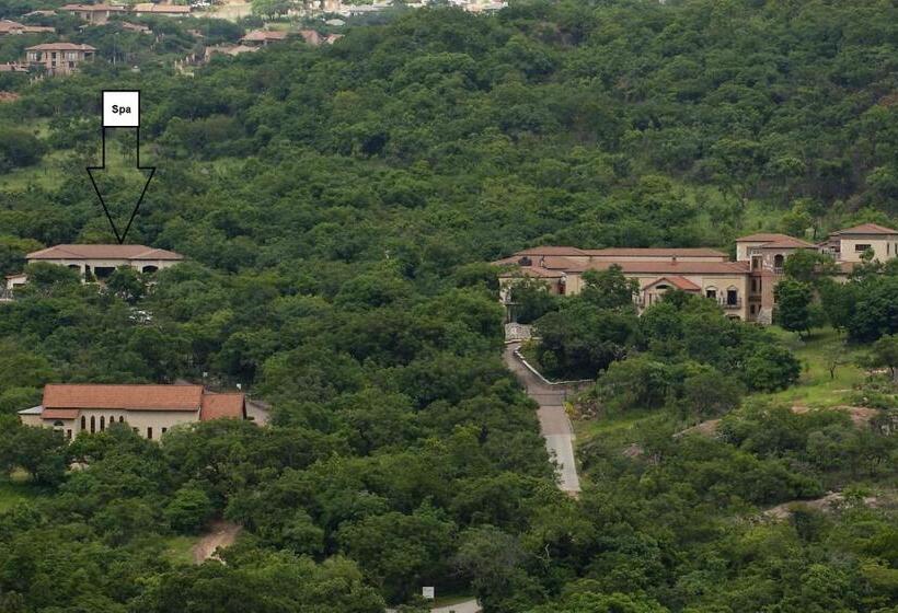 直达温泉标准间, La Villa Vita