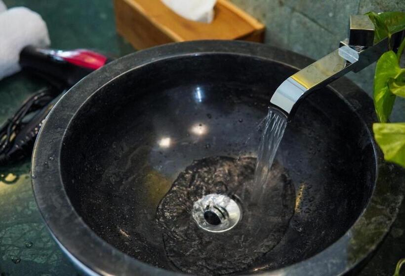 豪华房间, Maha Lokha Balangan