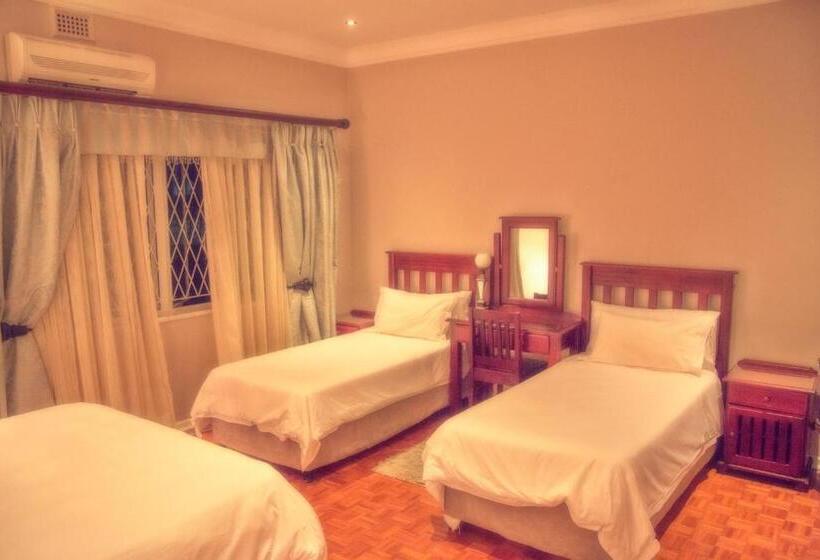 חדר משפחתי, Nauntons Guest House