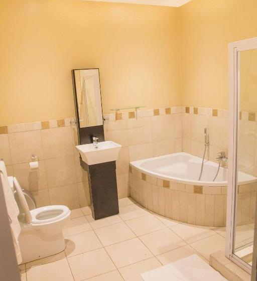 חדר משפחתי נוף לגינה, Nauntons Guest House