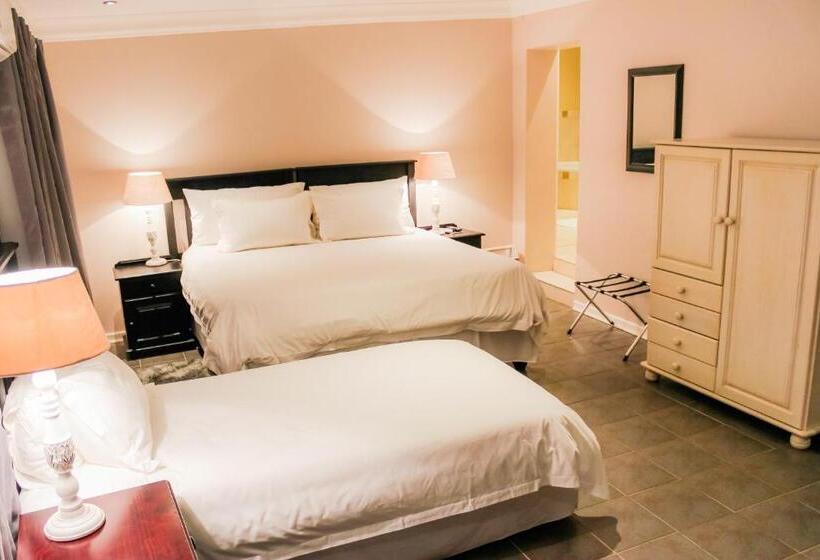 חדר משפחתי נוף לגינה, Nauntons Guest House