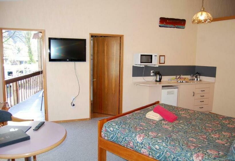 Студия Стандарт, Queenstown Holiday Park Creeksyde