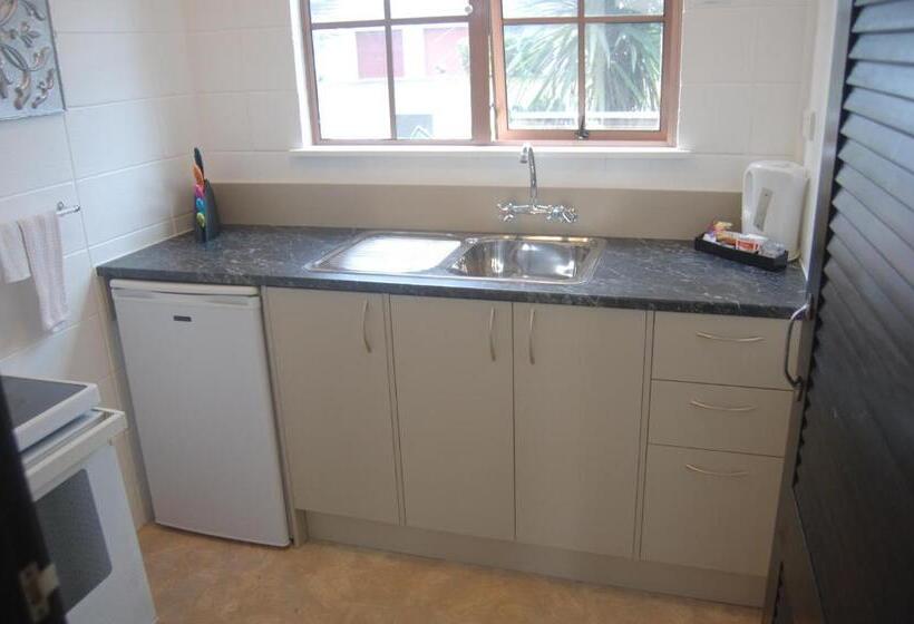 スタンダードスタジオ, Rotorua Motel