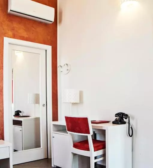 سوییت خانوادگی, B&b Ghala