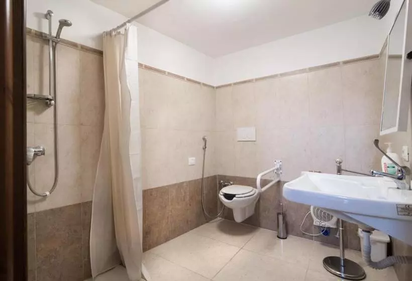 اتاق استاندارد برای معلولان, Palazzo Osanna