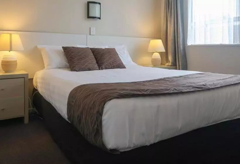 آپارتمان 1 خوابه, Fiesta Court Motel
