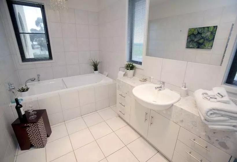 Deluxe-huoneisto 1 Makuuhuone, Hilltop Apartments Phillip Island Adults Only