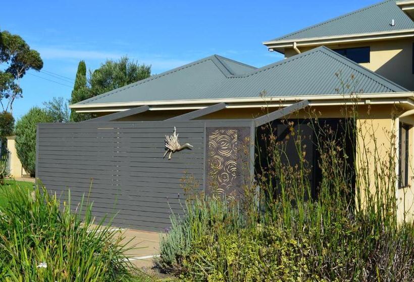 带1个卧室带花园景观的公寓, Hilltop Apartments Phillip Island   Adults Only