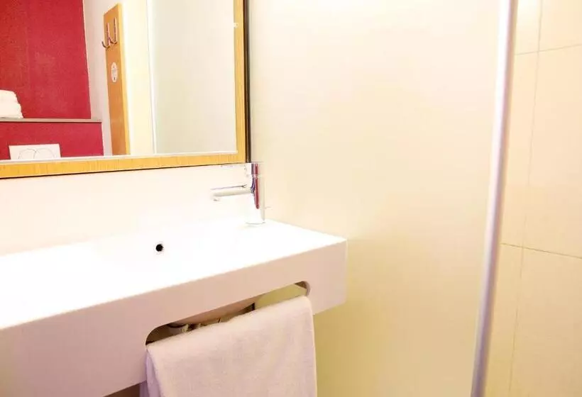 身障者適用スタンダードルーム, B&b Hotel Aix En Provence Le Tholonet