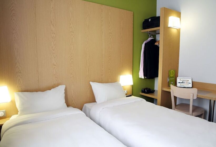 Номер Стандарт, B&b Hotel Aix En Provence Le Tholonet