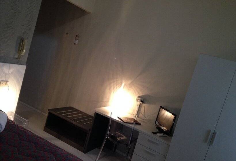 اتاق استاندارد سه نفره, Casa Lupi