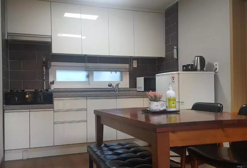 سوئیت 2 خوابه, The Bs Hotel Busan Station