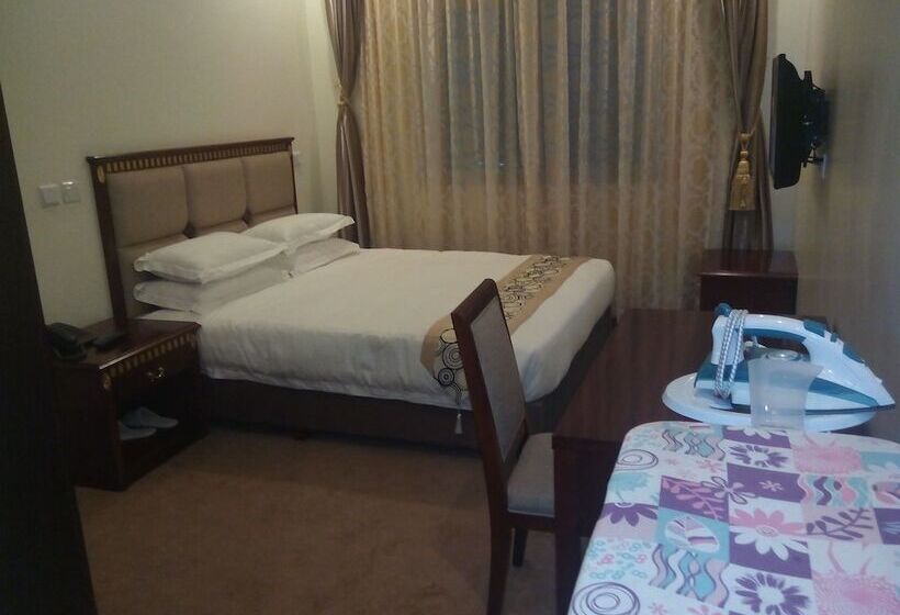 سوئیت برای معلولان, Great Seasons