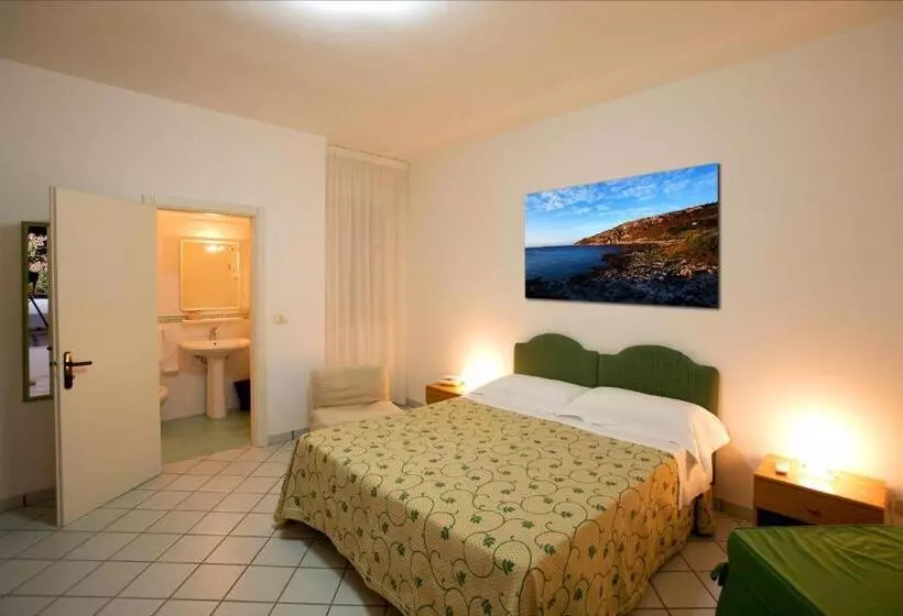 Standard-huone, Il Vascello