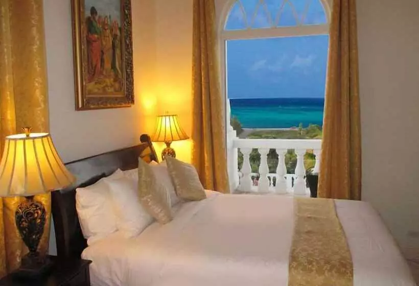 اتاق لوکس با چشمانداز استخر, Ocean West Boutique