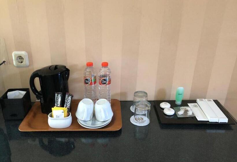 Standard-huone, Sinar 3