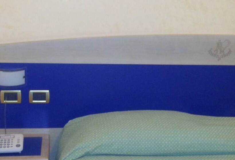 스탠다드 룸, Valentino