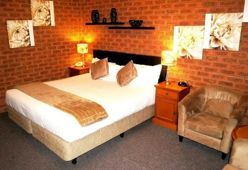 キングサイズベッドのデラックスルーム, Central Yarrawonga Motor Inn