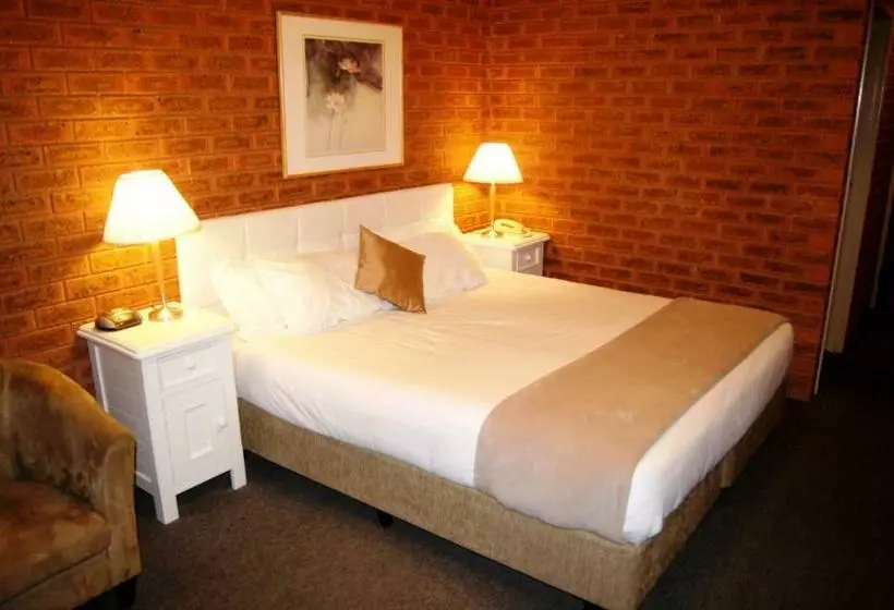 キングサイズベッドのデラックスルーム, Central Yarrawonga Motor Inn