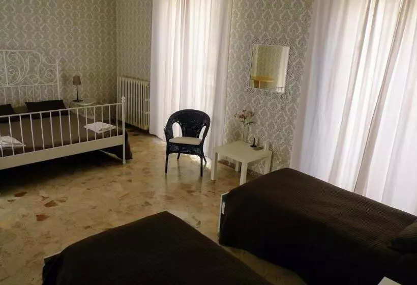 اتاق استاندارد چهارنفره با بالکن, I Tetti Di Siciliando