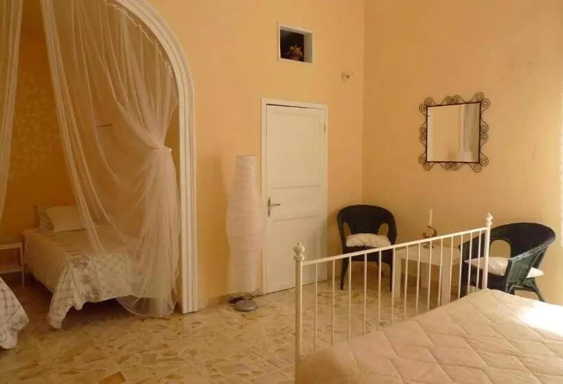 اتاق استاندارد چهار تخته, I Tetti Di Siciliando