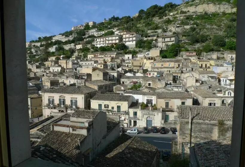 اتاق استاندارد با سرویس بهداشتی مشترک, I Tetti Di Siciliando