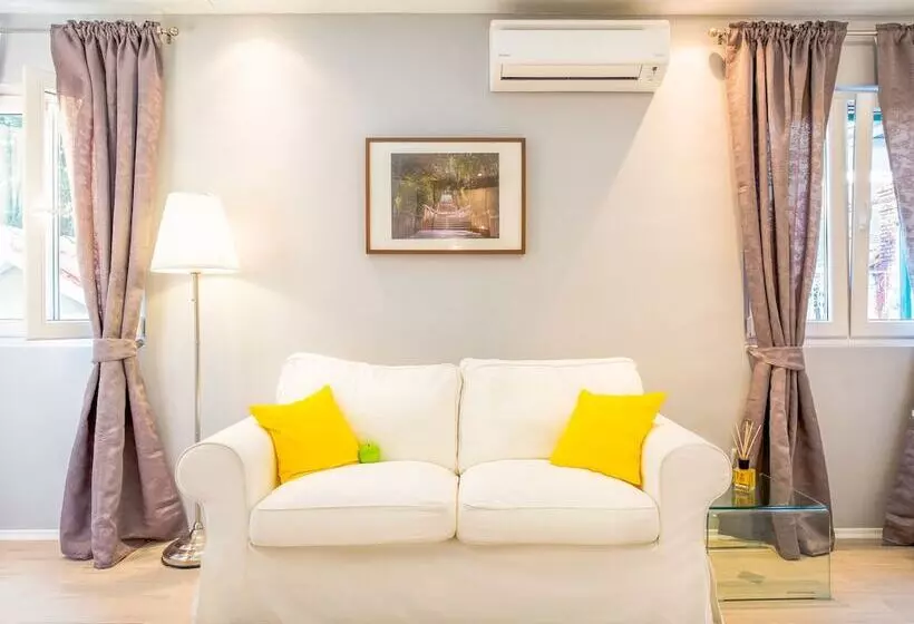 Deluxe Stúdió Szoba, Serenity Split Apartments