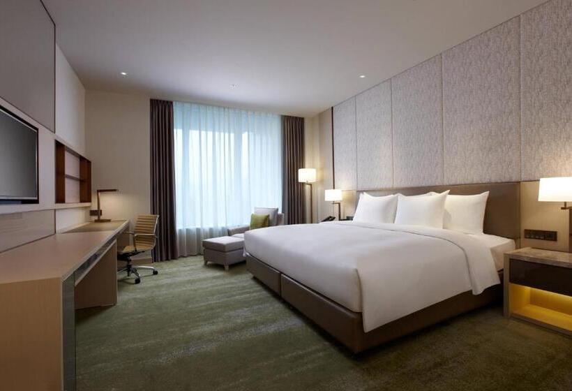 اتاق سوپریور با تخت بزرگ, Courtyard By Marriott Taipei