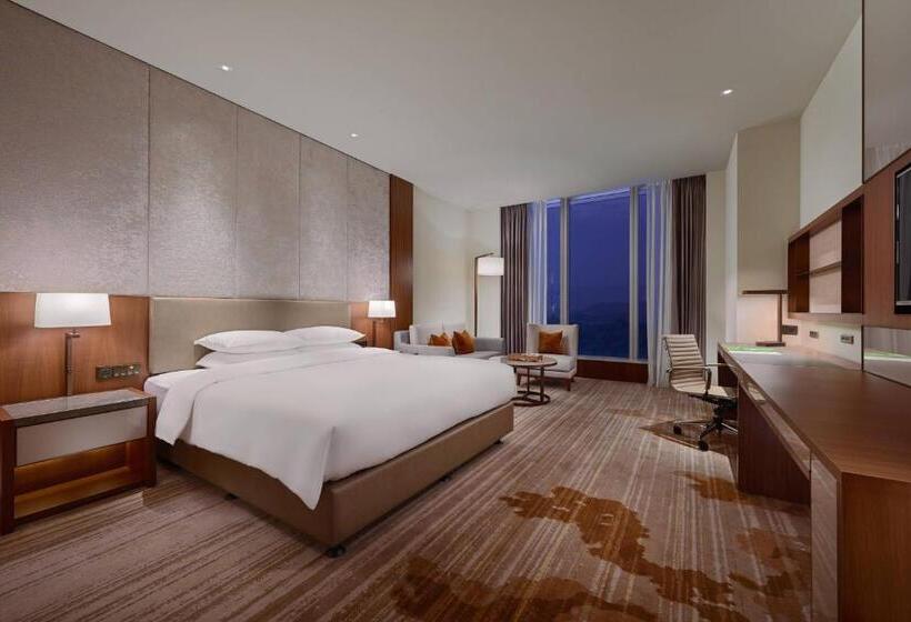 اتاق لوکس با تخت بزرگ, Courtyard By Marriott Taipei