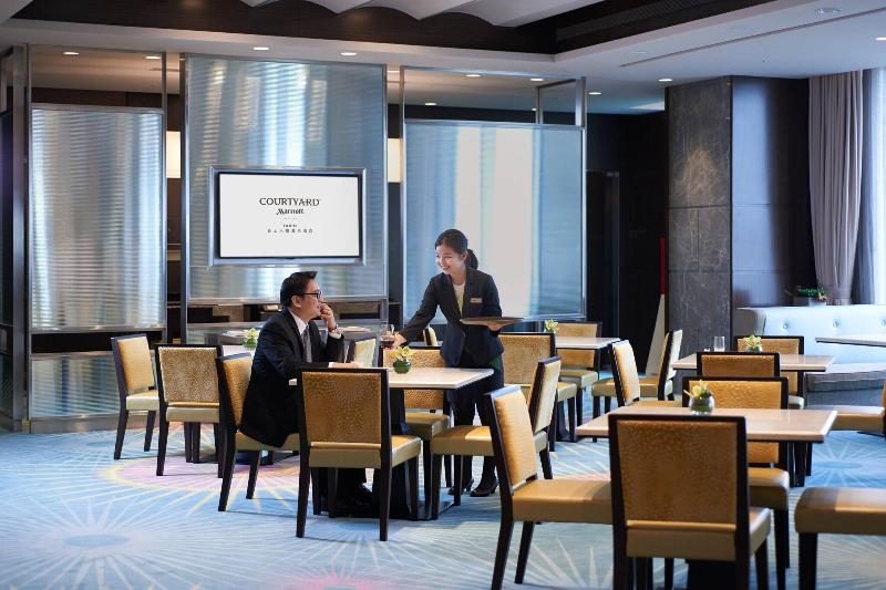 اتاق اجرایی با تخت بزرگ, Courtyard By Marriott Taipei