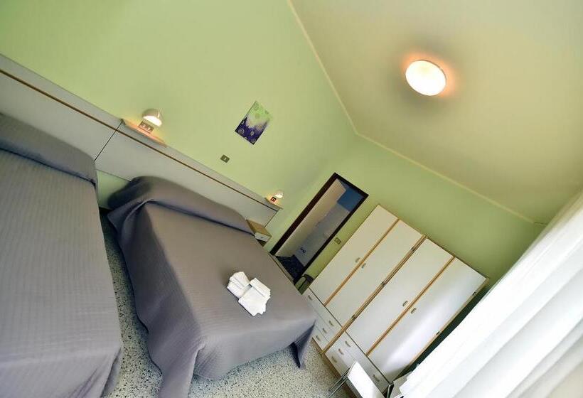 Трехместный Номер Базовый, Doria