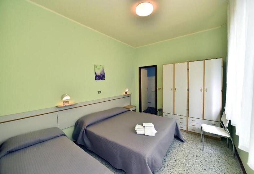 Трехместный Номер Базовый, Doria