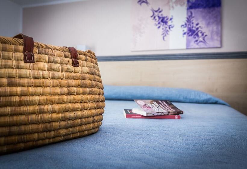 Трехместный Номер Классика, Doria