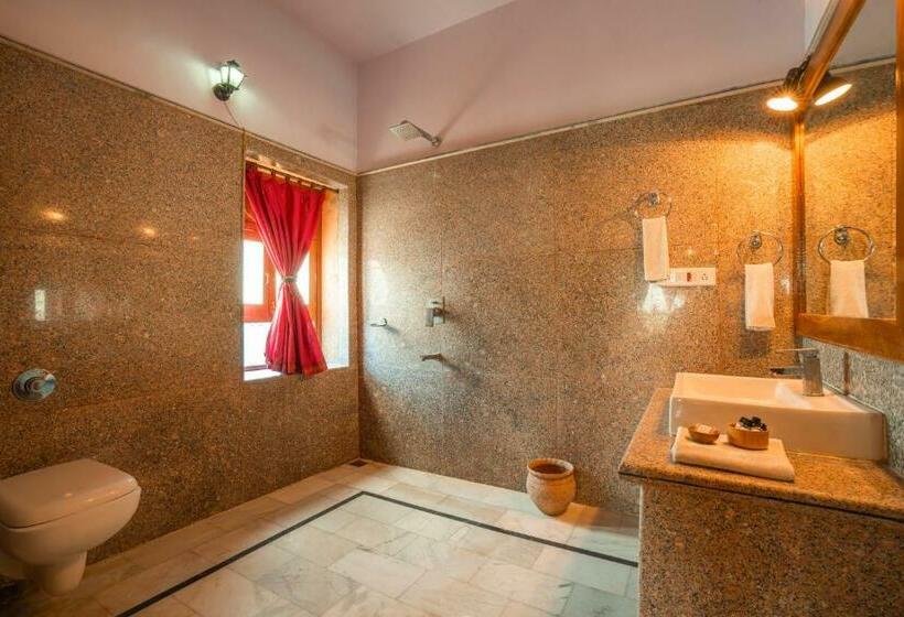 اتاق لوکس, Helsinki House