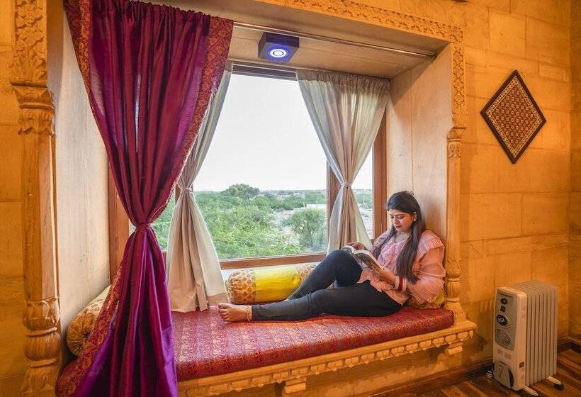 اتاق لوکس, Helsinki House