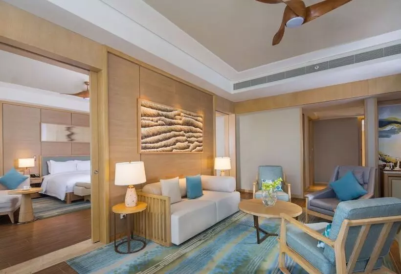 ダブルベッドスタンダードルーム, Hilton Yuxi Fuxian Lake