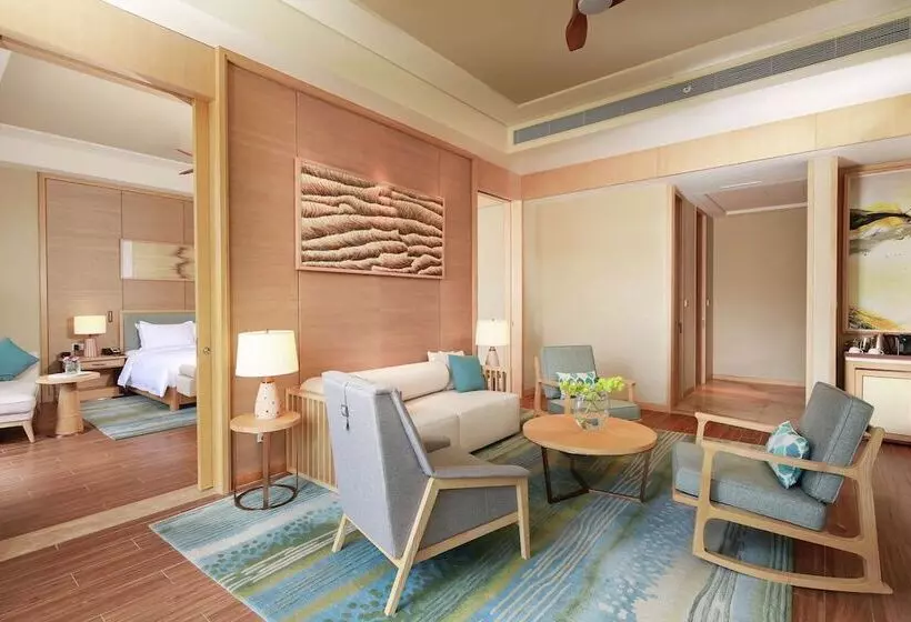 ダブルベッドスタンダードルーム, Hilton Yuxi Fuxian Lake