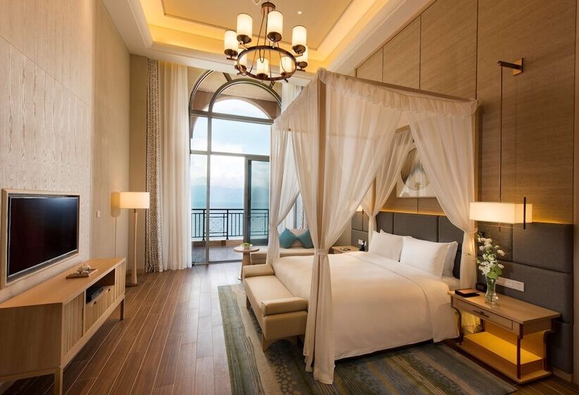 Люкс Премиум, Hilton Yuxi Fuxian Lake