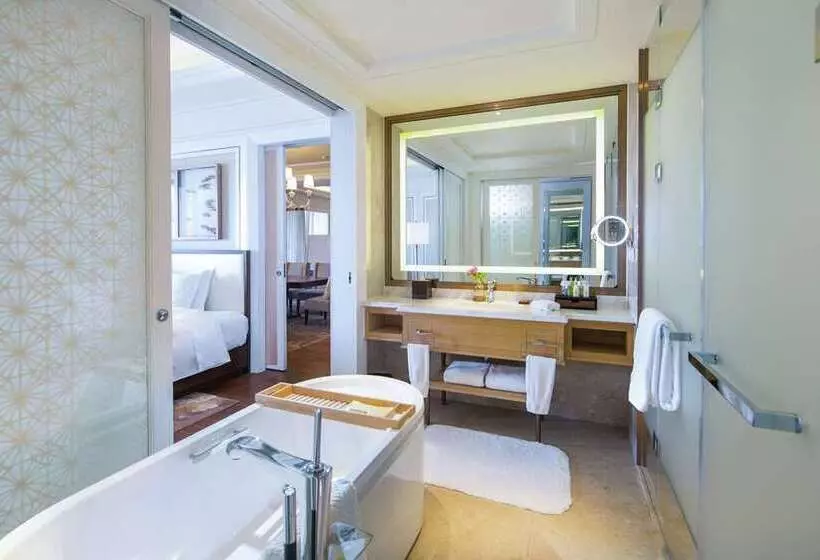デラックスルーム, Hilton Yuxi Fuxian Lake
