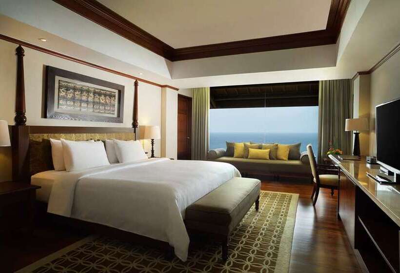 Номер Deluxe, Hilton Yuxi Fuxian Lake