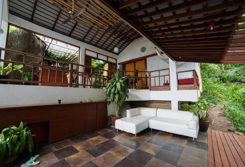 ビラホテル１ベッドルーム, La Cigale