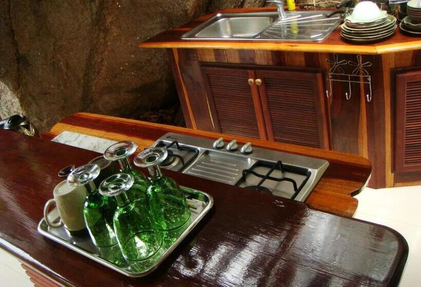 ビラホテル１ベッドルーム, La Cigale