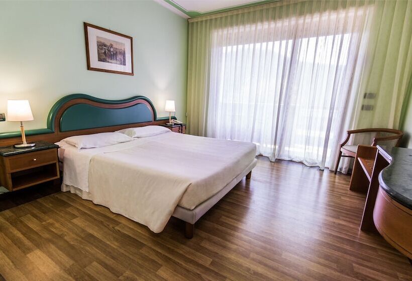 חדר סטנדרט, La Fonte