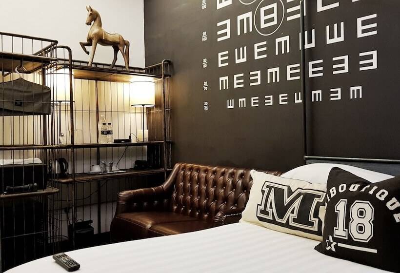 Pokój Superior, M Boutique Station 18