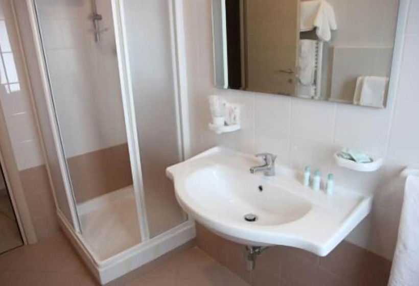 Четырехместный Номер Стандарт, San Luca