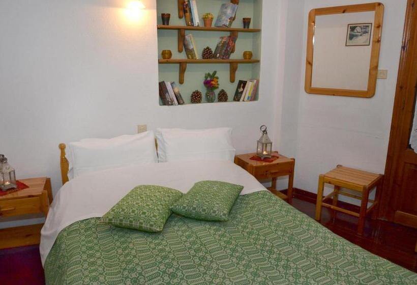 带景观的经典房间, To Balkoni Tis Agorianis