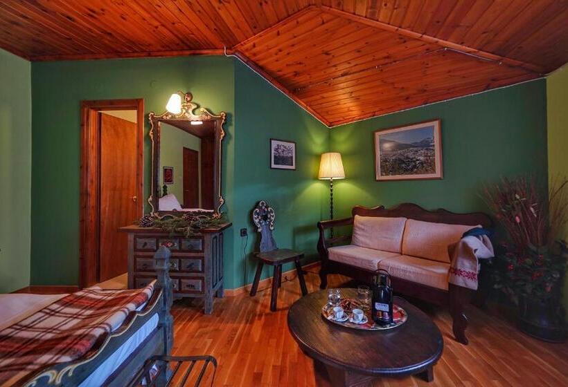 山景套房, To Balkoni Tis Agorianis