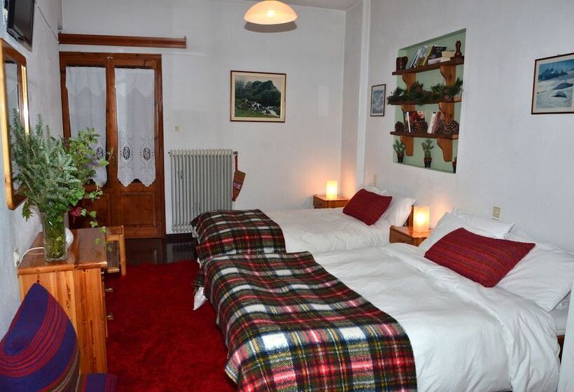 带山景的高级间, To Balkoni Tis Agorianis